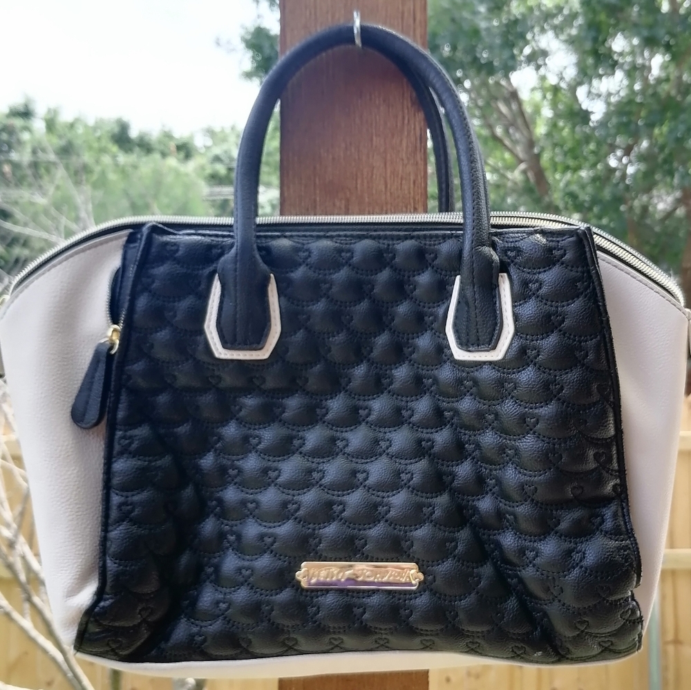 Black & white quilted hearts betsey johnson bag